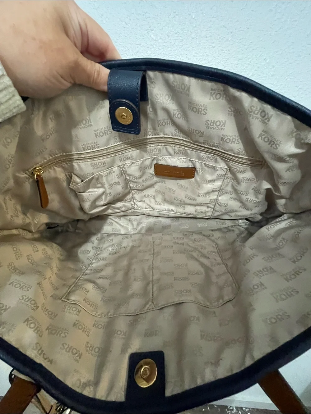 Michael Kors Nautical Navy Blue and White Striped Tote bucket hand bag clean